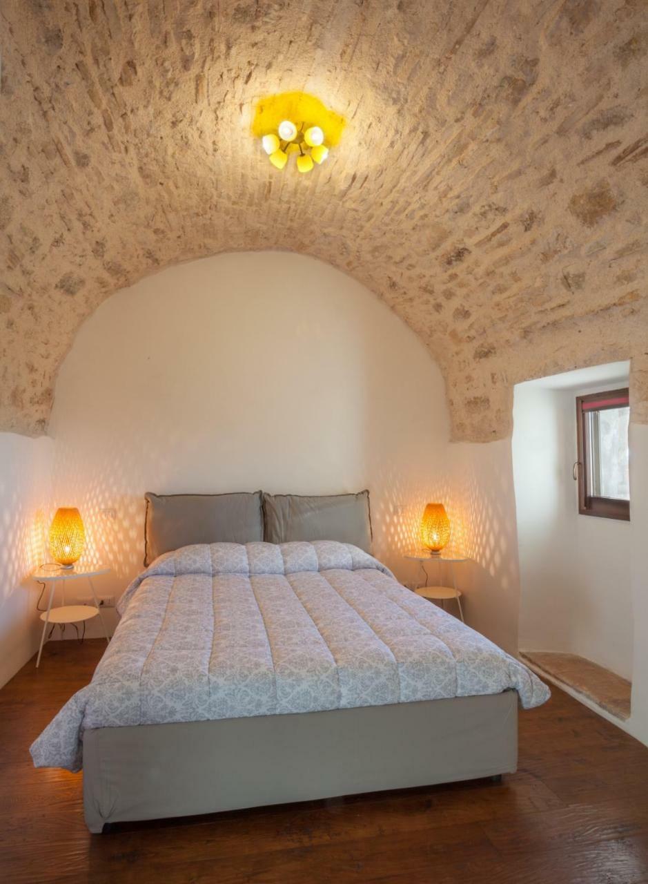 Апарт отель Il Castello Di Campello Кампелло-суль-Клитунно Экстерьер фото